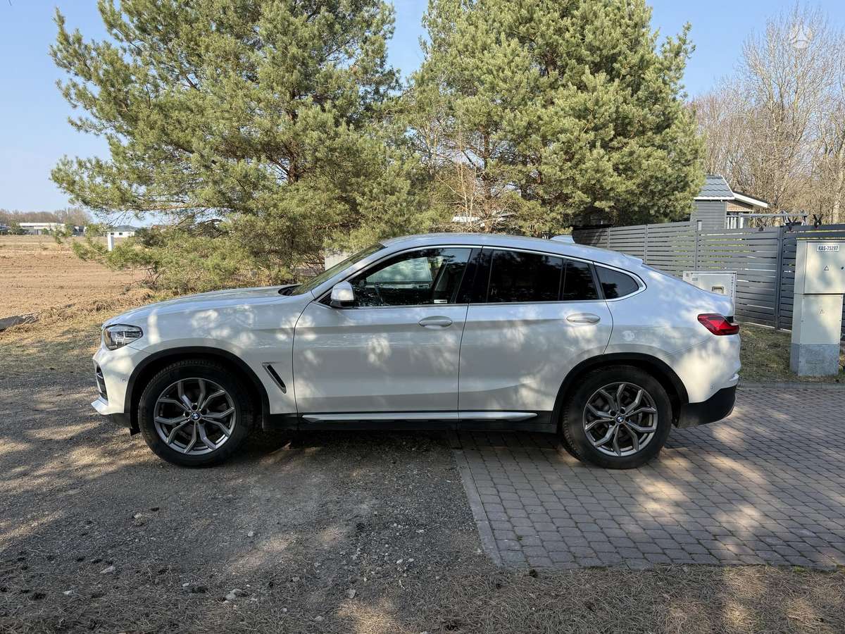 BMW X4, 2.0 l., Седан