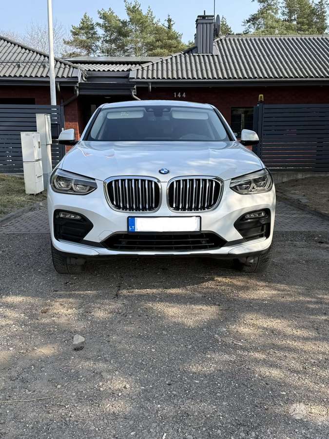 BMW X4, 2.0 l., Седан
