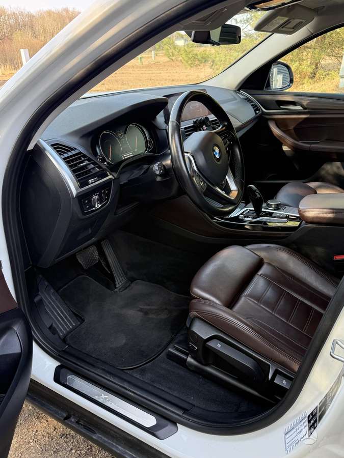 BMW X4, 2.0 l., Седан