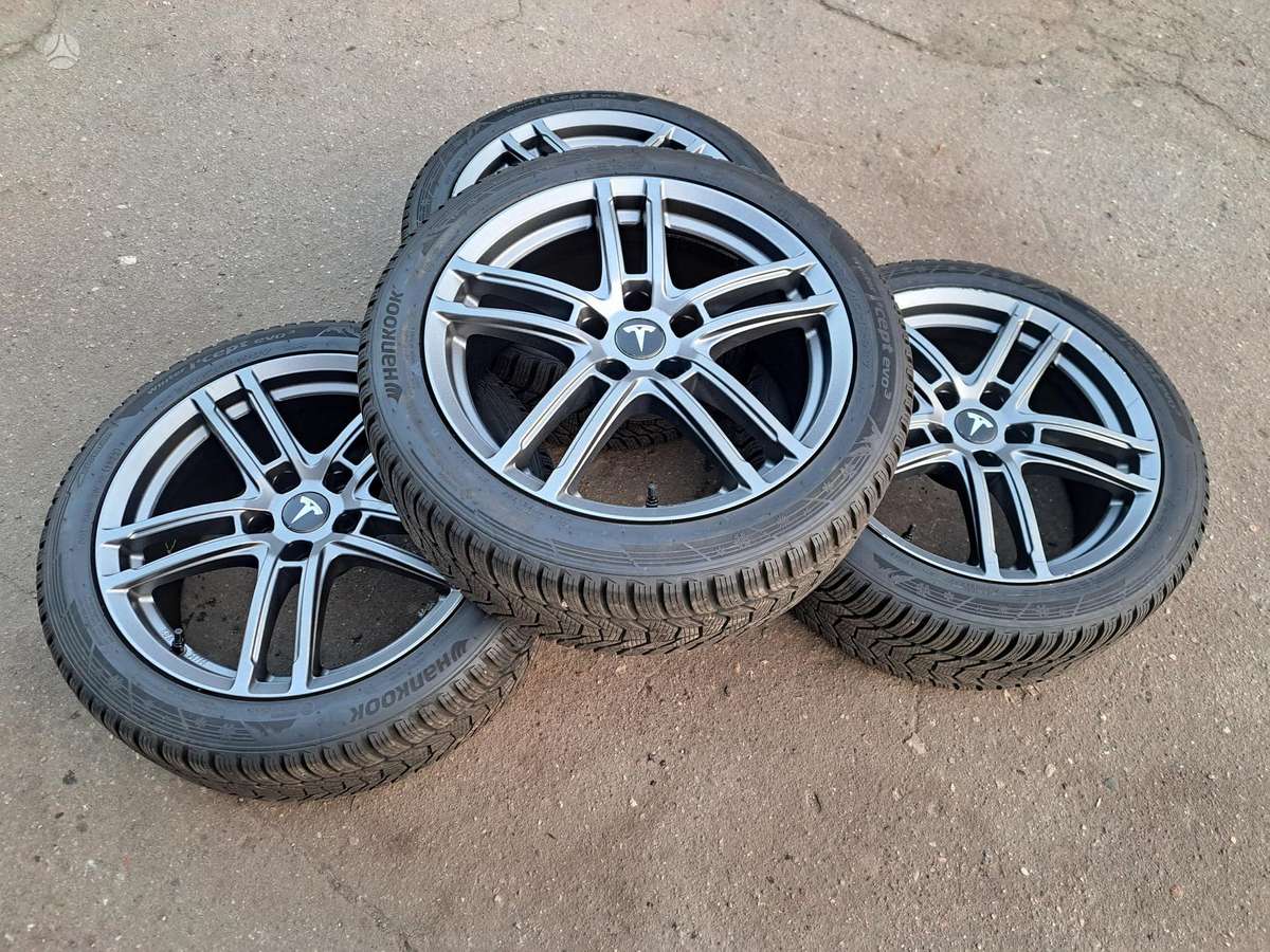 TESLA Model3, lengvojo lydinio, R18