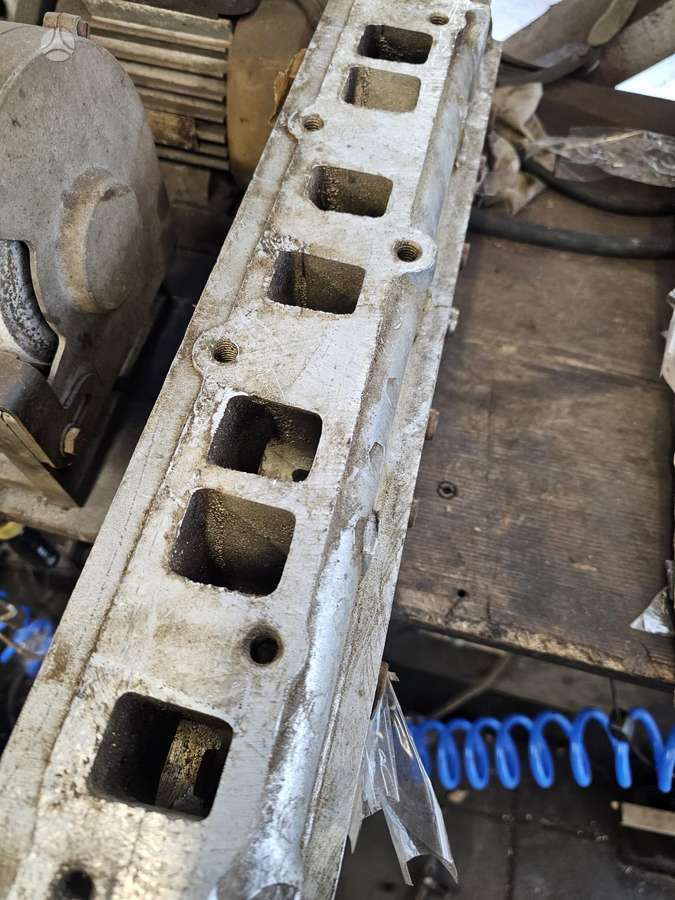 GAZ 21 apdailos detalės