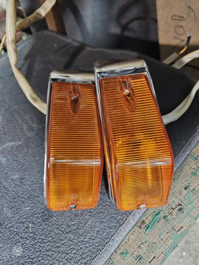 GAZ 24 apdailos detalės