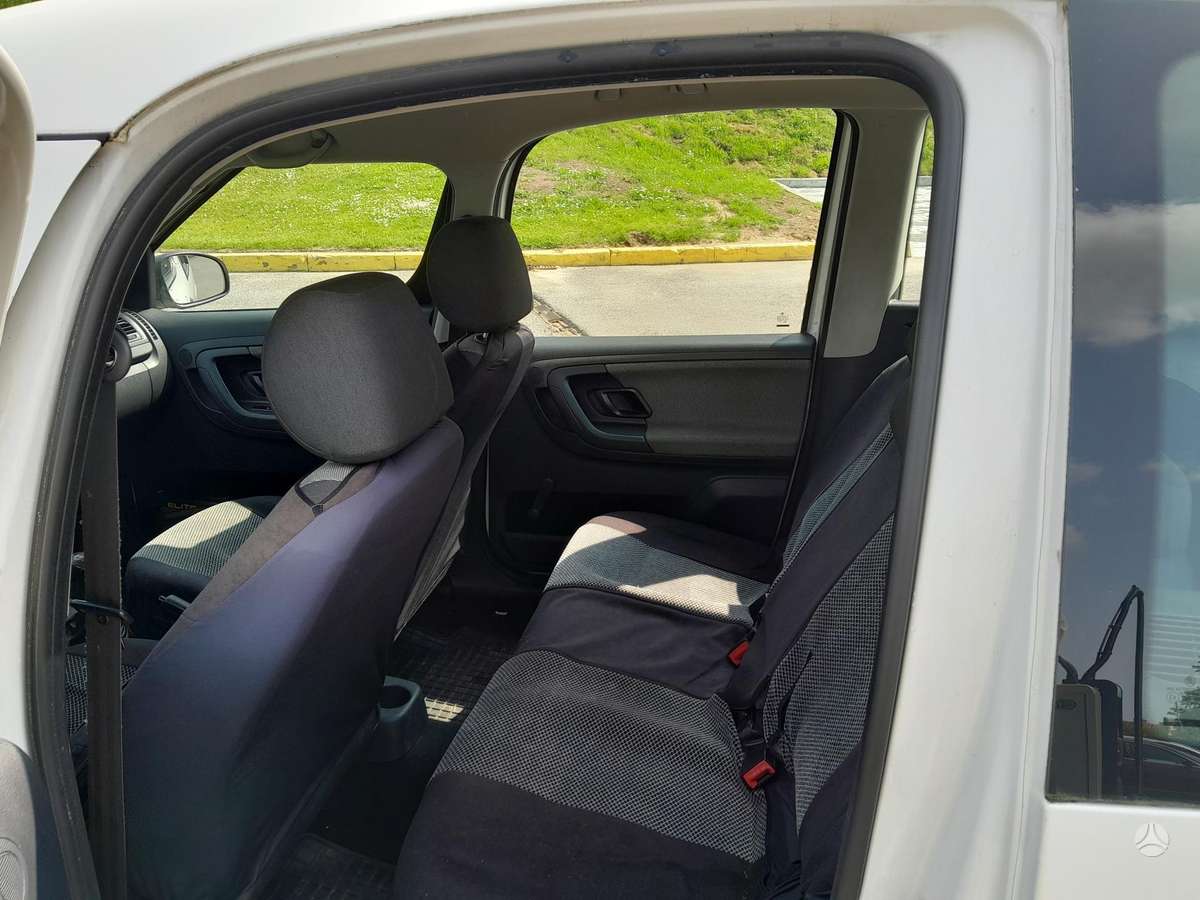 Škoda Roomster - 8