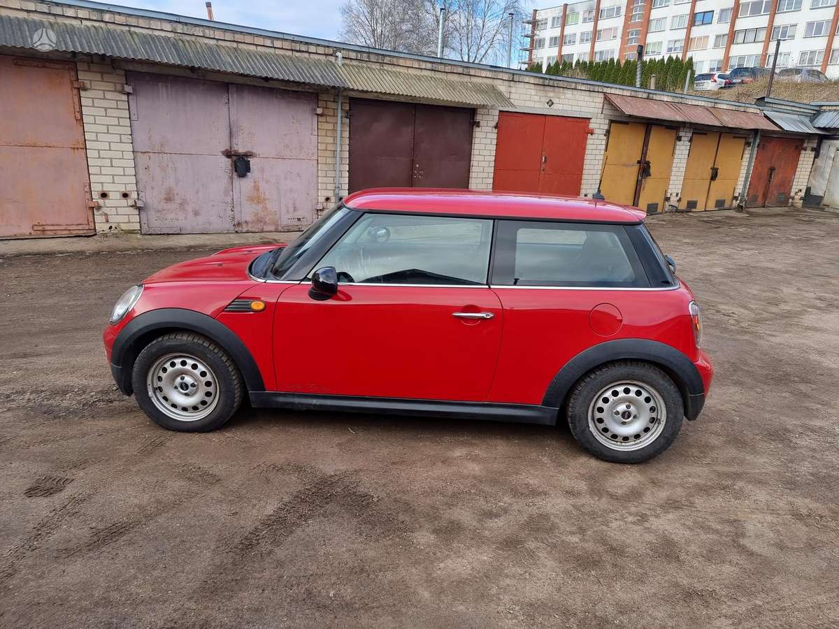 Mini Cooper, 1.4 l., hatchback