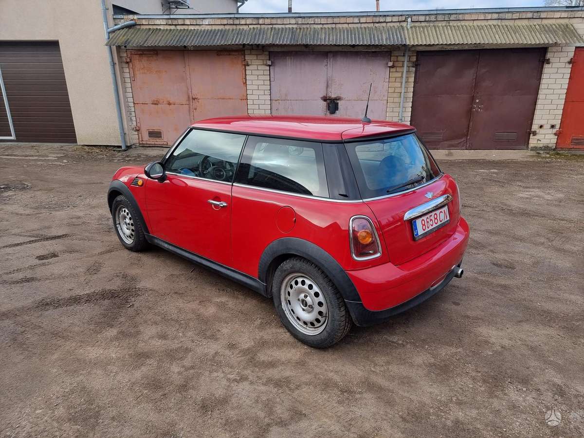 Mini Cooper, 1.4 l., hatchback