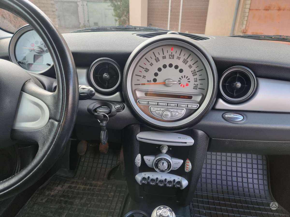 Mini Cooper, 1.4 l., hatchback