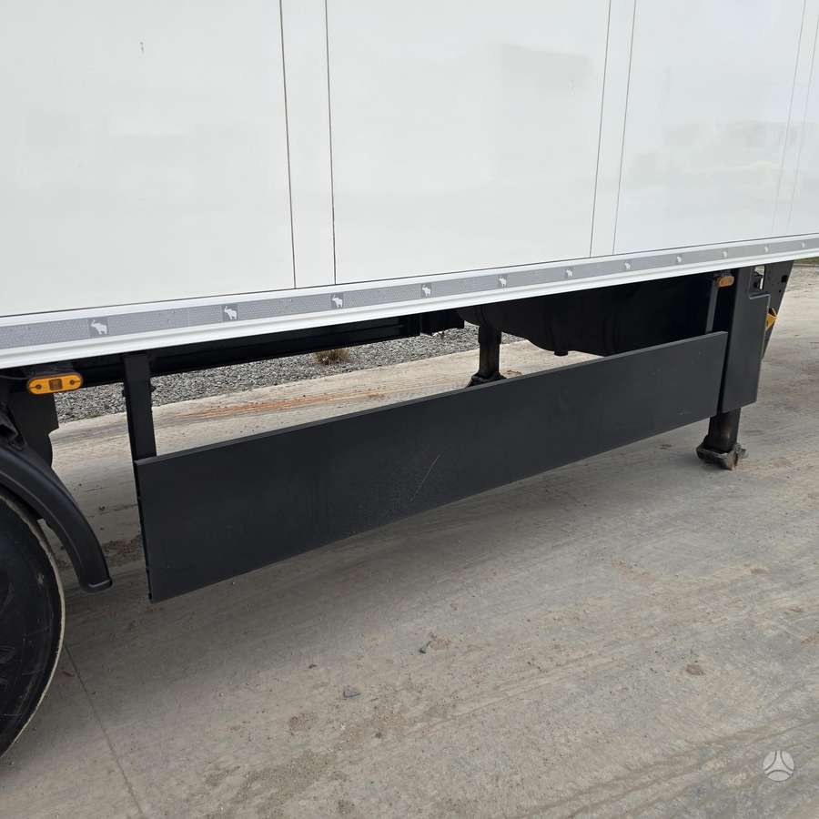 Schmitz SKO24 Carrier Vector 1550 9400h, refrigerated