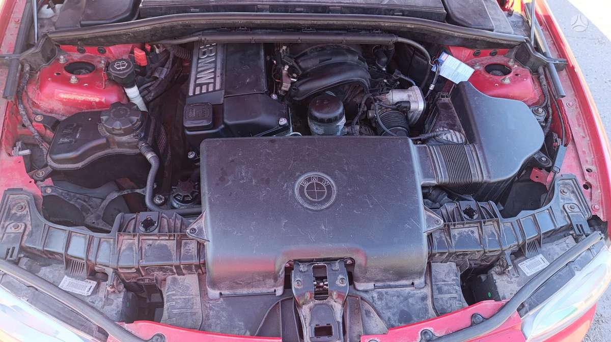 BMW 116, 1.6 l., hatchback