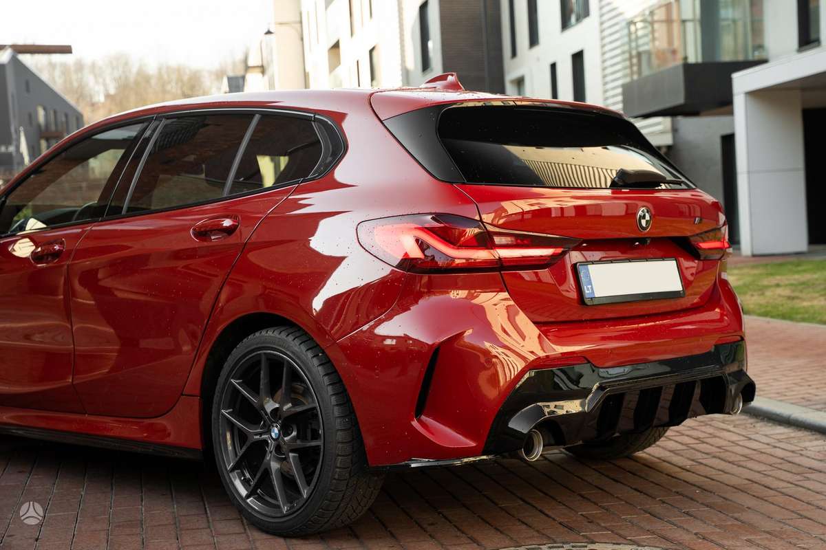 BMW 118, 1.5 l., hatchback