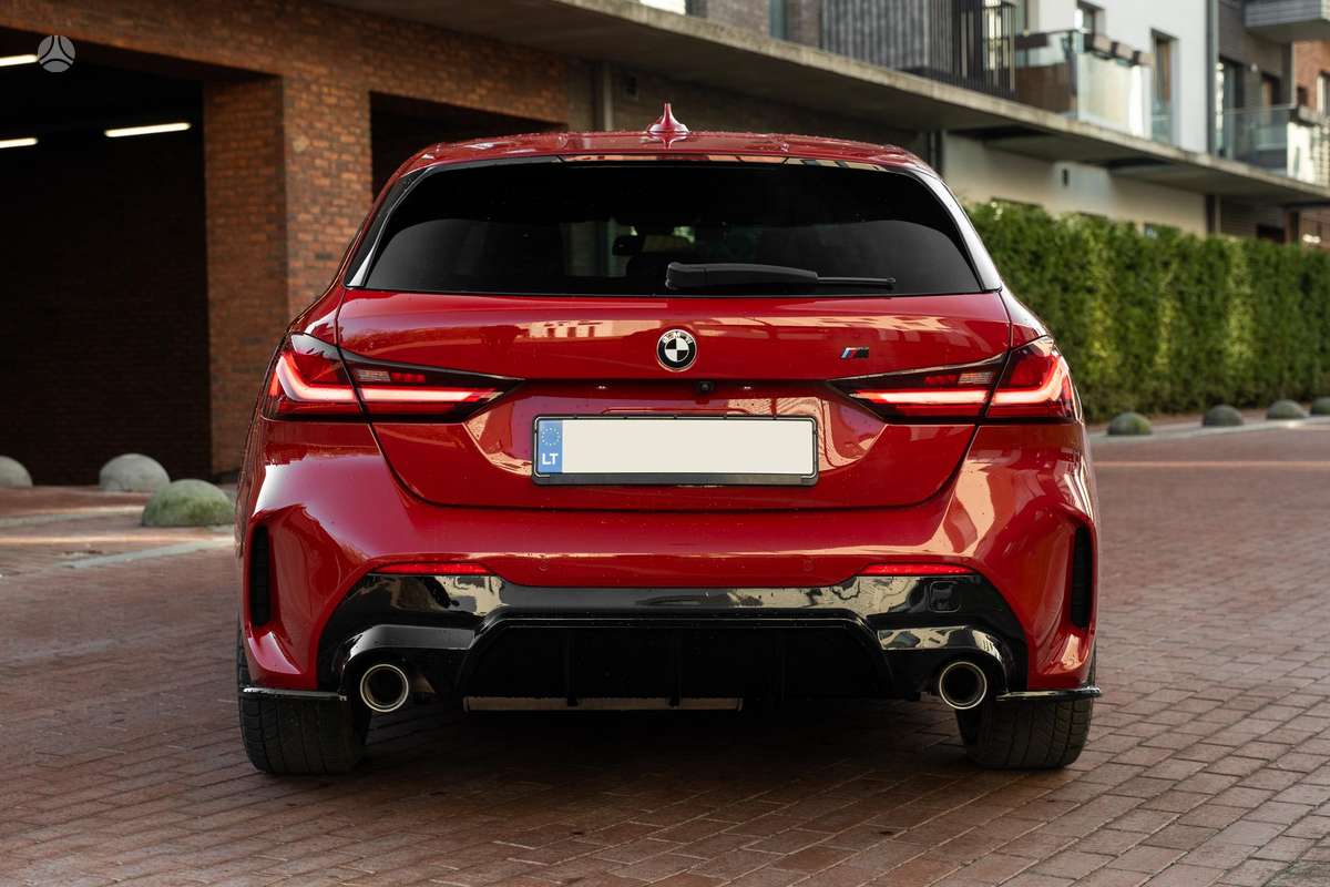 BMW 118, 1.5 l., hatchback