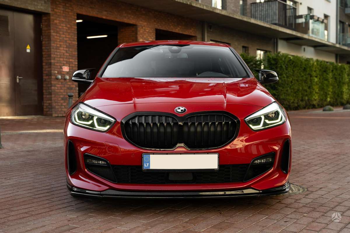 BMW 118, 1.5 l., hatchback