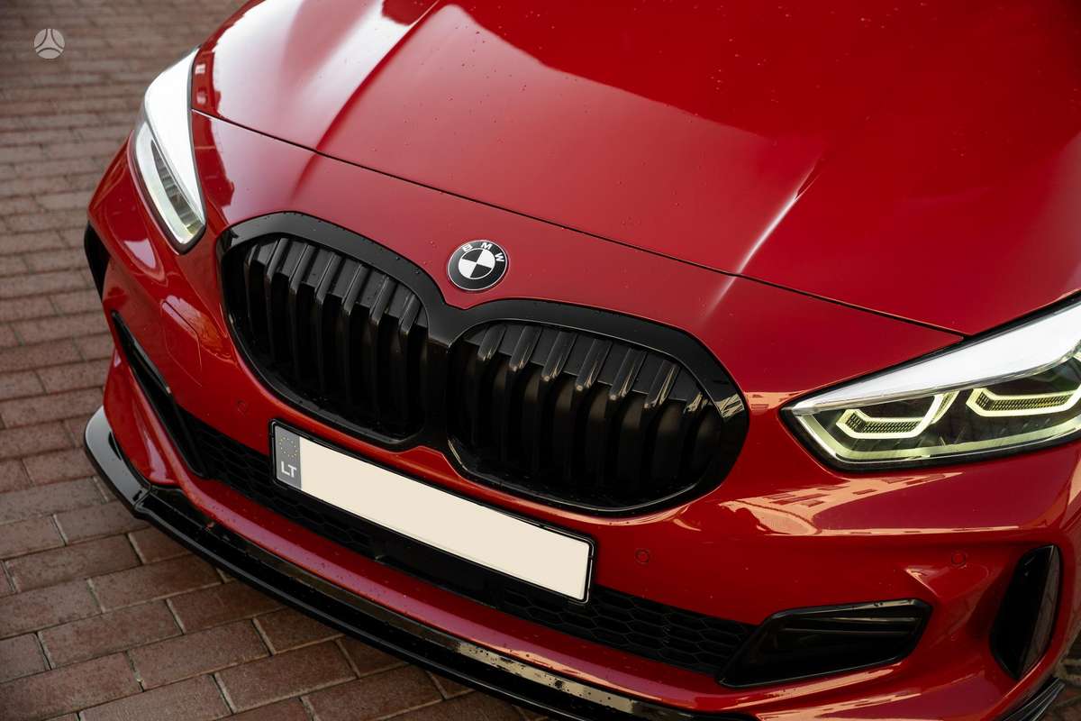 BMW 118, 1.5 l., hatchback