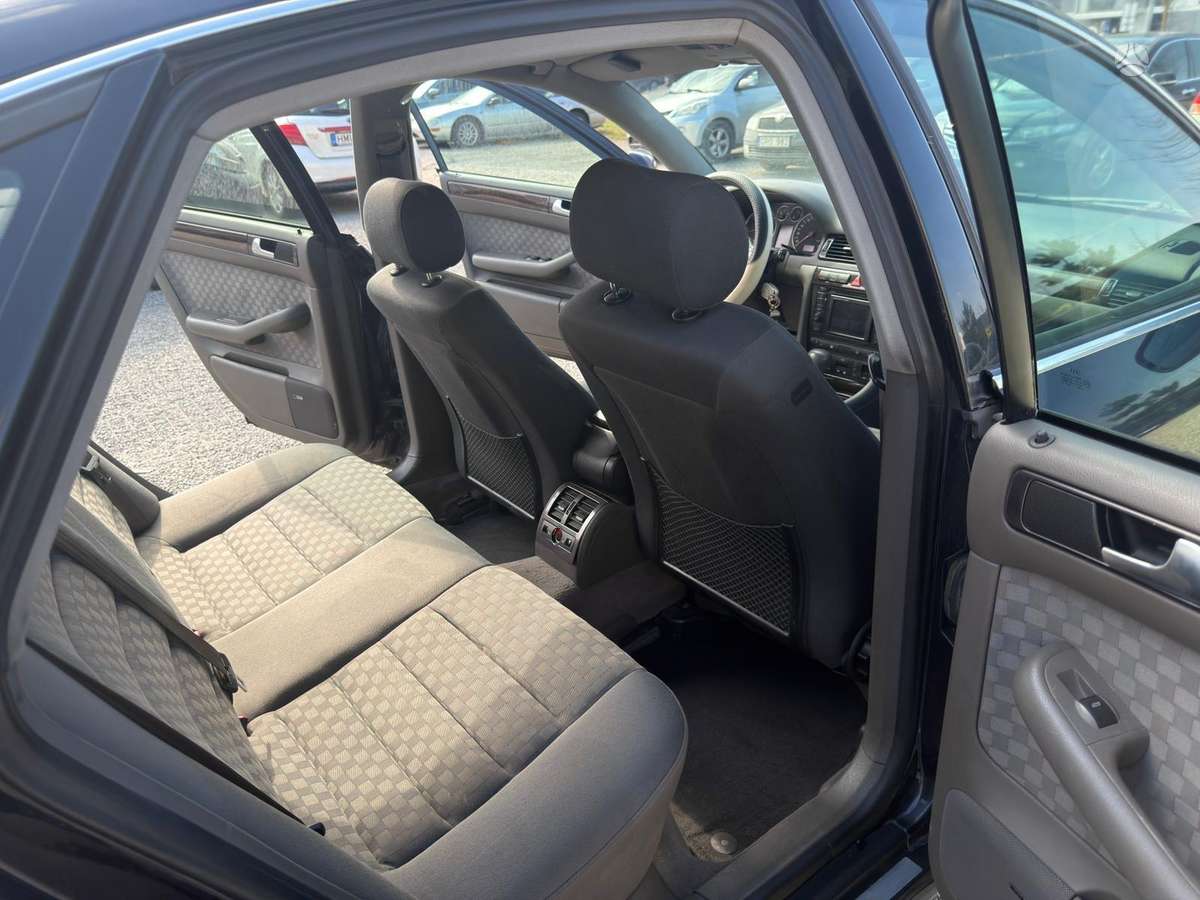 Audi A6, 2.5 l., sedanas