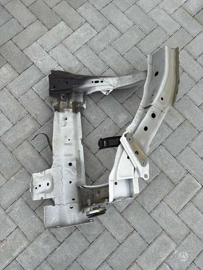 Subaru Outback frame rails (fornt, rear)