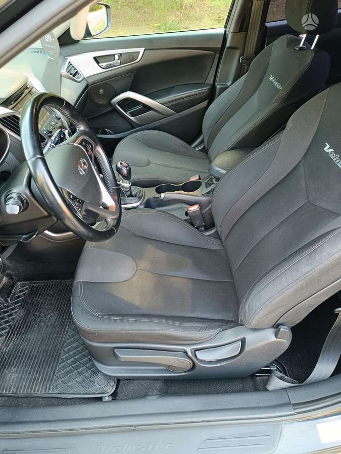 Hyundai Veloster, 1.6 l., hatchback