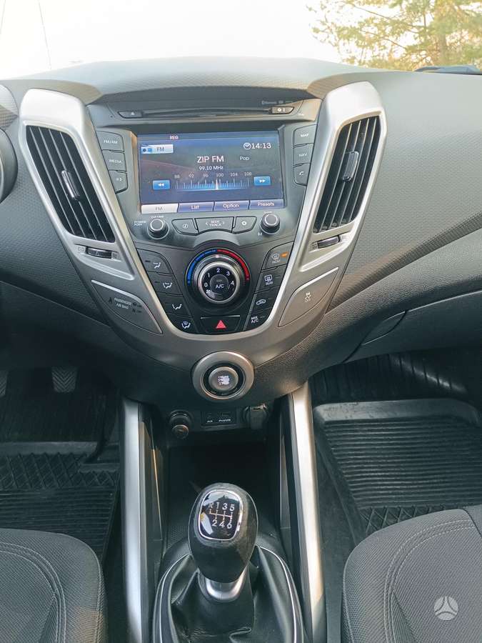 Hyundai Veloster, 1.6 l., hatchback