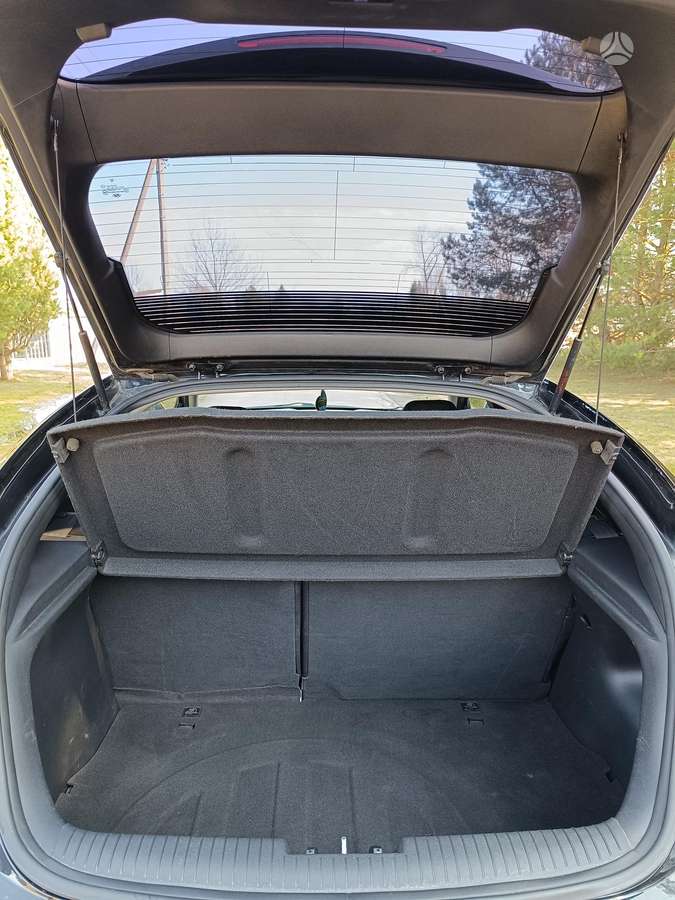 Hyundai Veloster, 1.6 l., hatchback