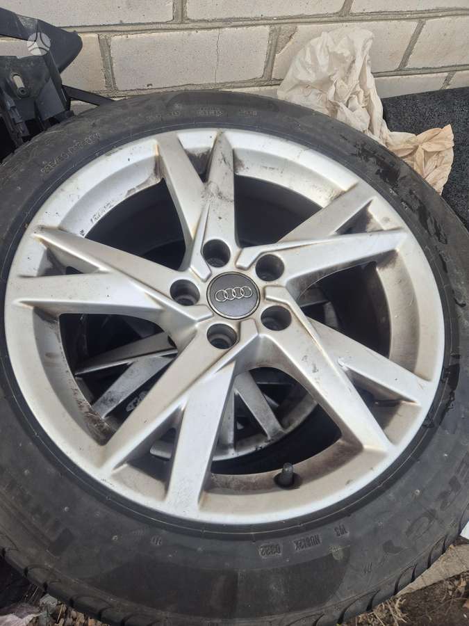 Audi Q3, lengvojo lydinio, R17