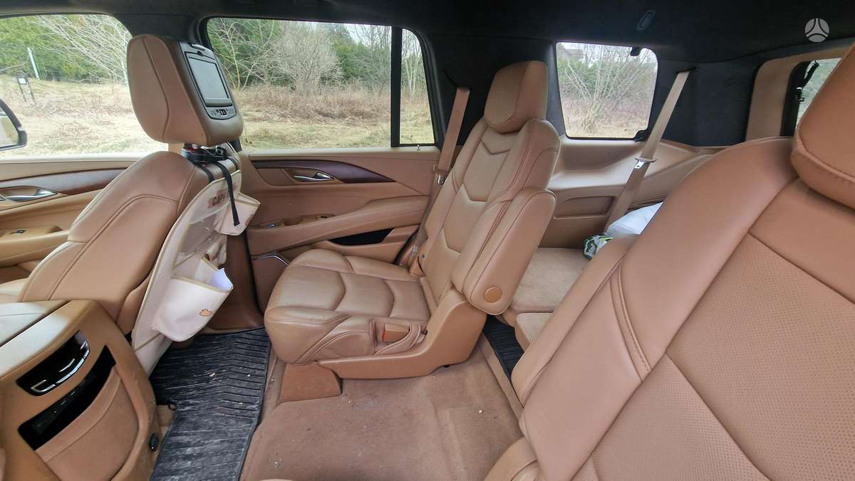 Cadillac Escalade, 6.2 l., off-road / crossover