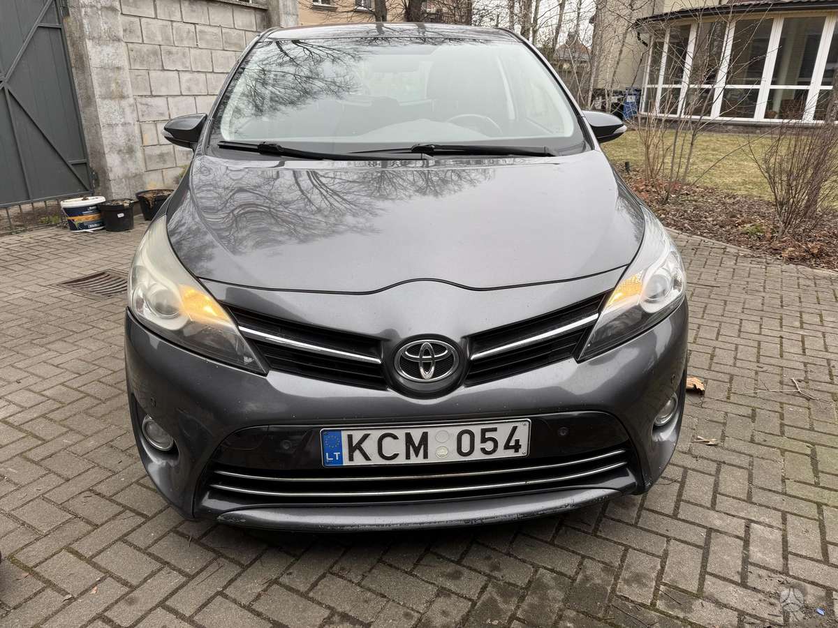 Toyota Verso - 2