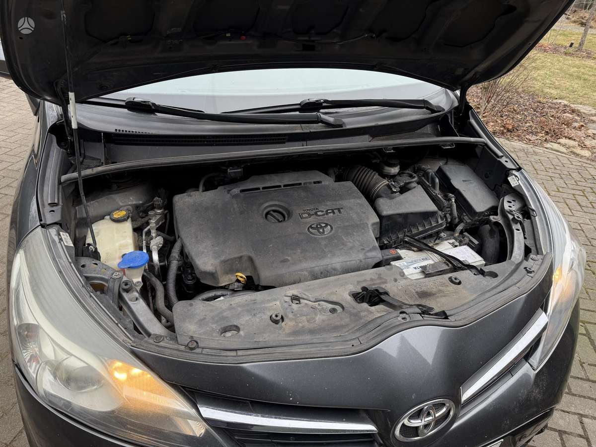 Toyota Verso - 3
