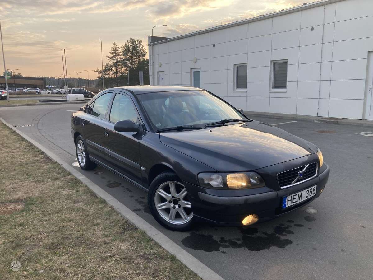 Volvo S60, 2.4 l., Седан