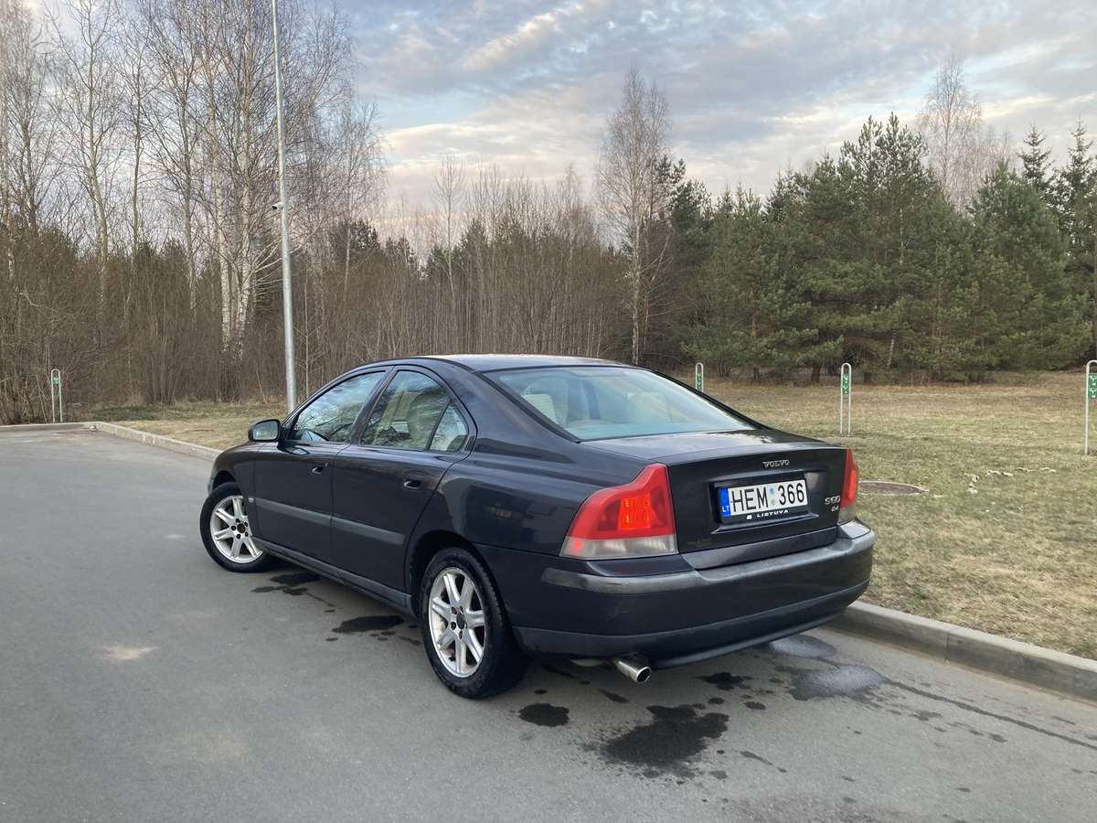 Volvo S60, 2.4 l., Седан
