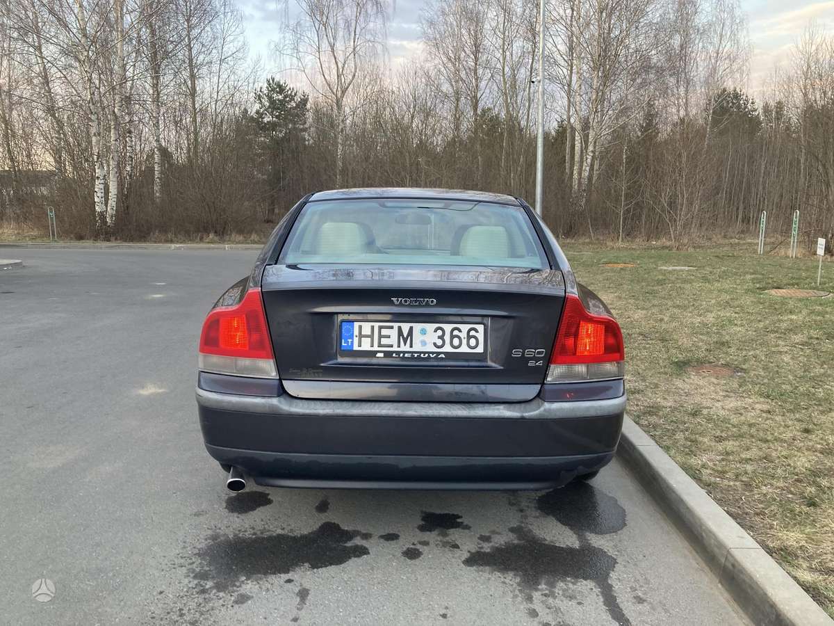Volvo S60, 2.4 l., Седан