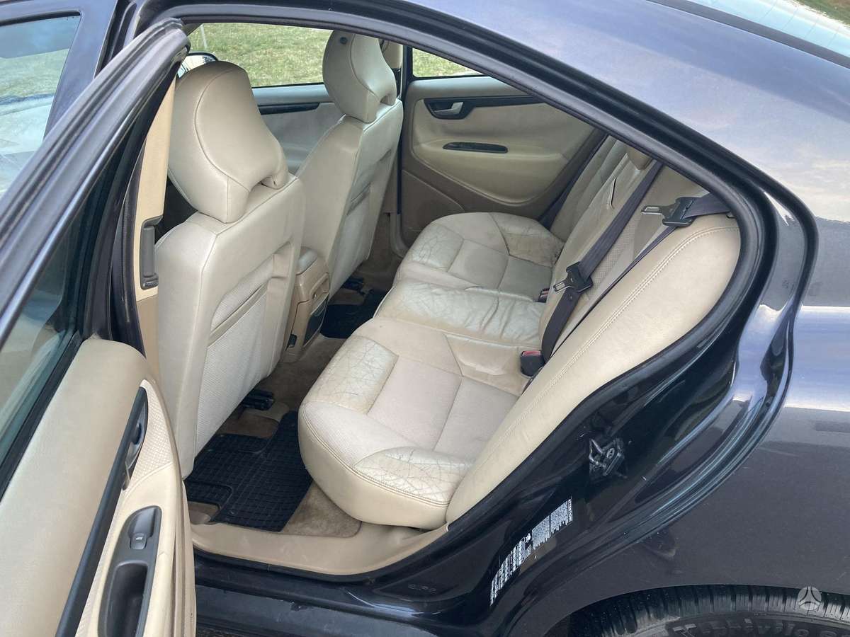 Volvo S60, 2.4 l., Седан