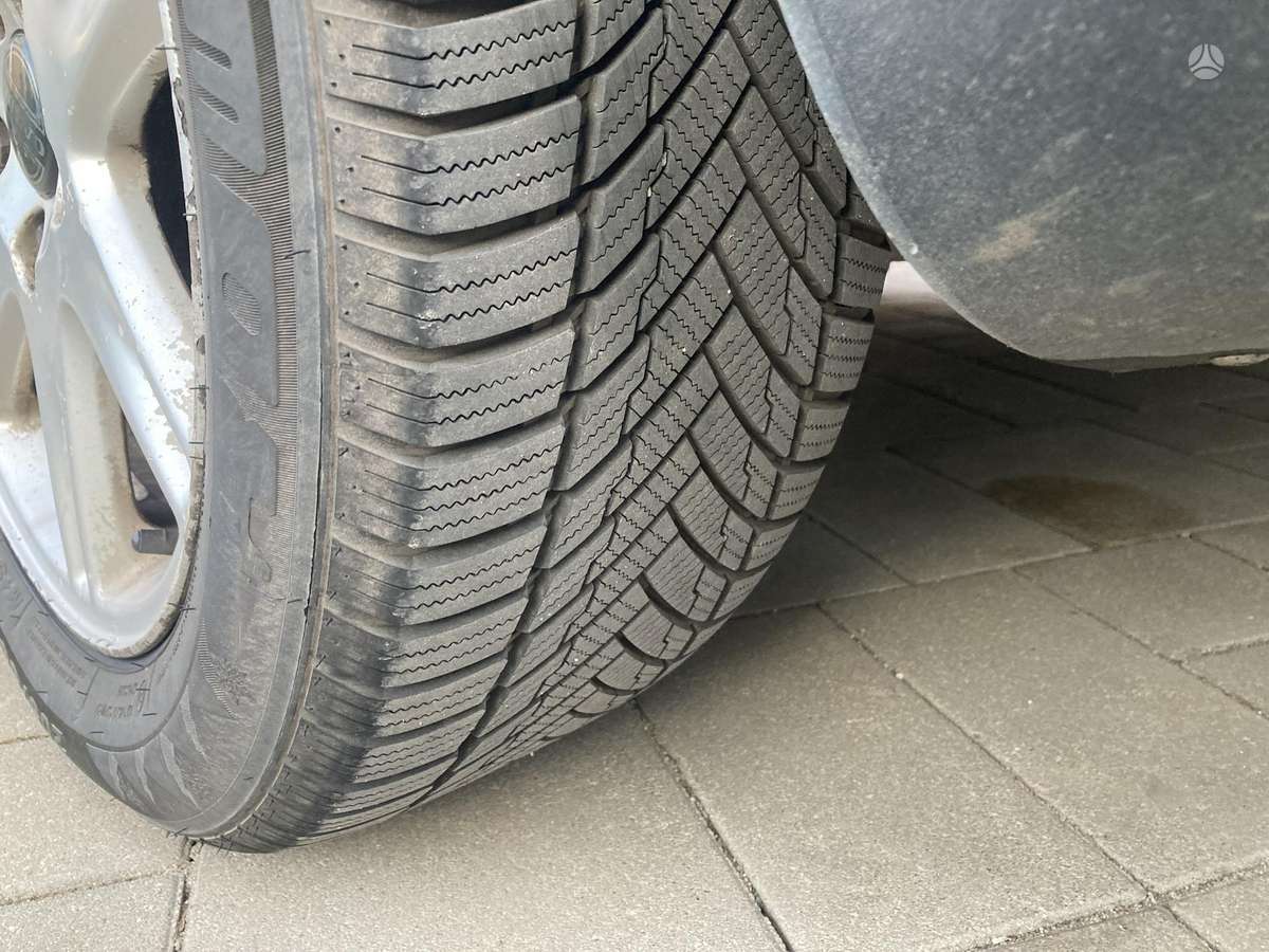 Volvo S60, 2.4 l., Седан