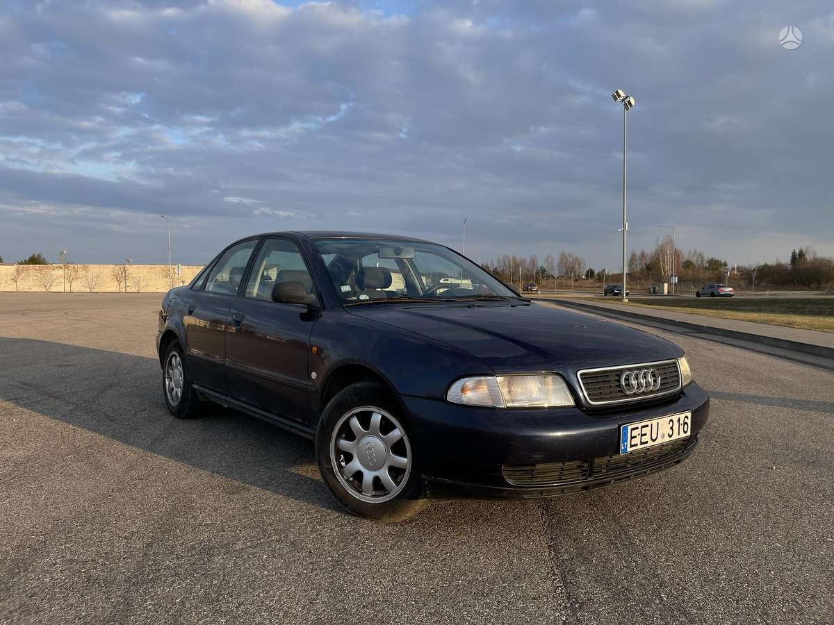 Audi A4, 1.6 l., Седан