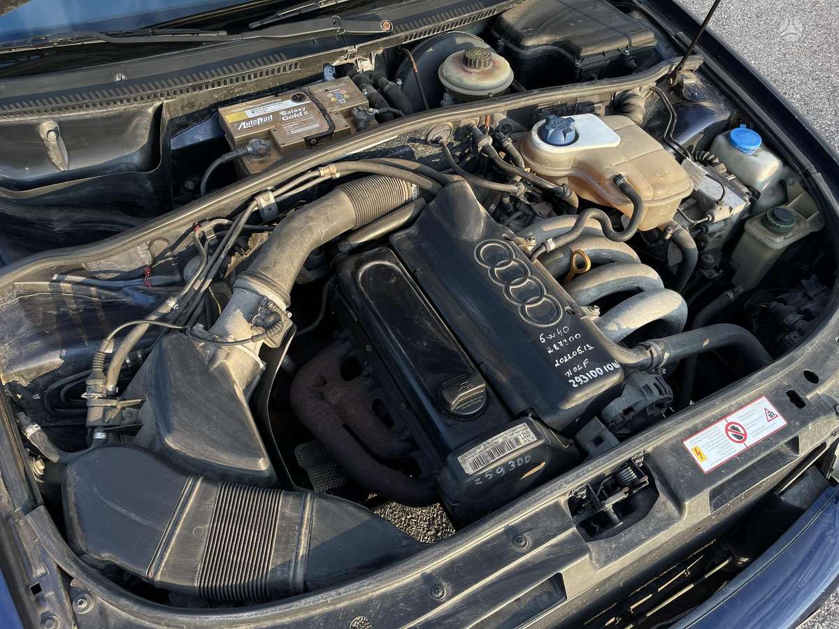 Audi A4, 1.6 l., Седан