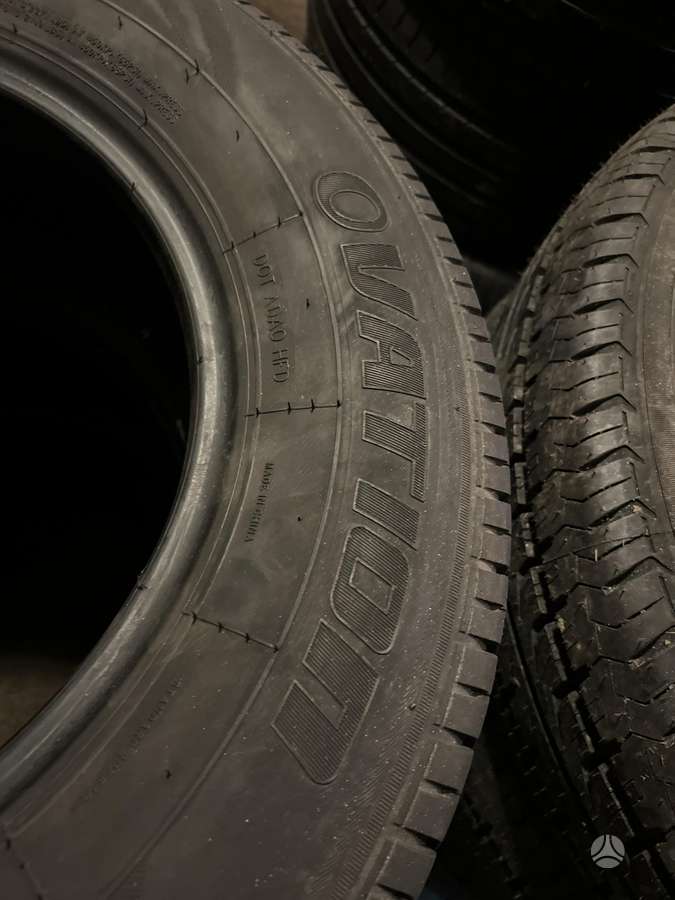 Ovation V-02, summer 215/70 R15