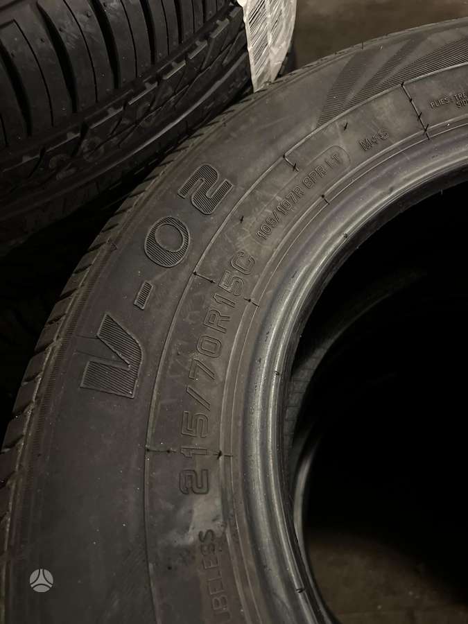 Ovation V-02, vasarinės 215/70 R15