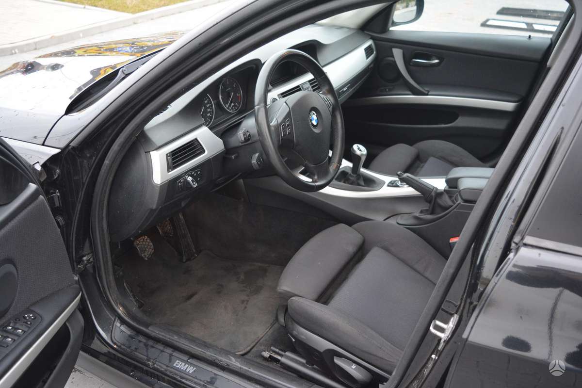 BMW 320, 2.0 l., wagon