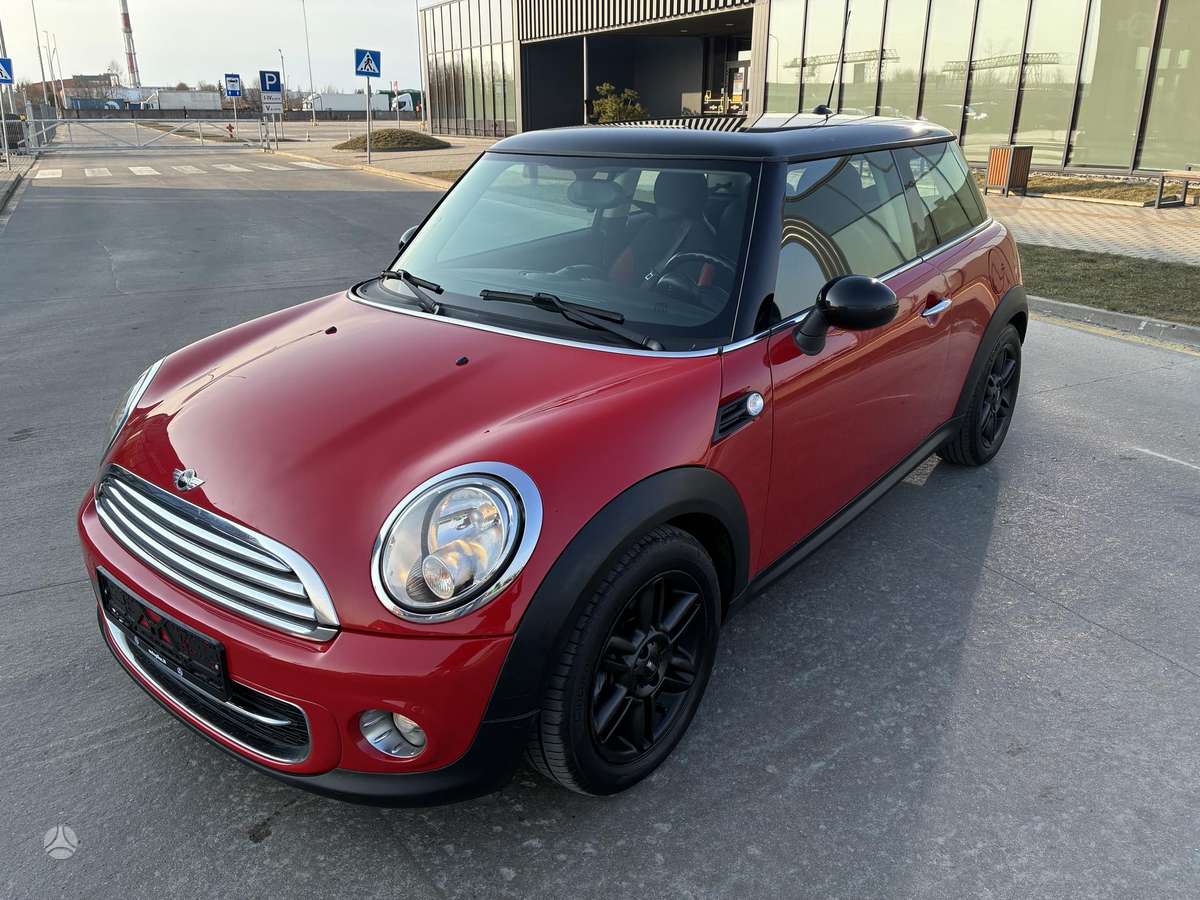 Mini Cooper, 1.6 l., hatchback