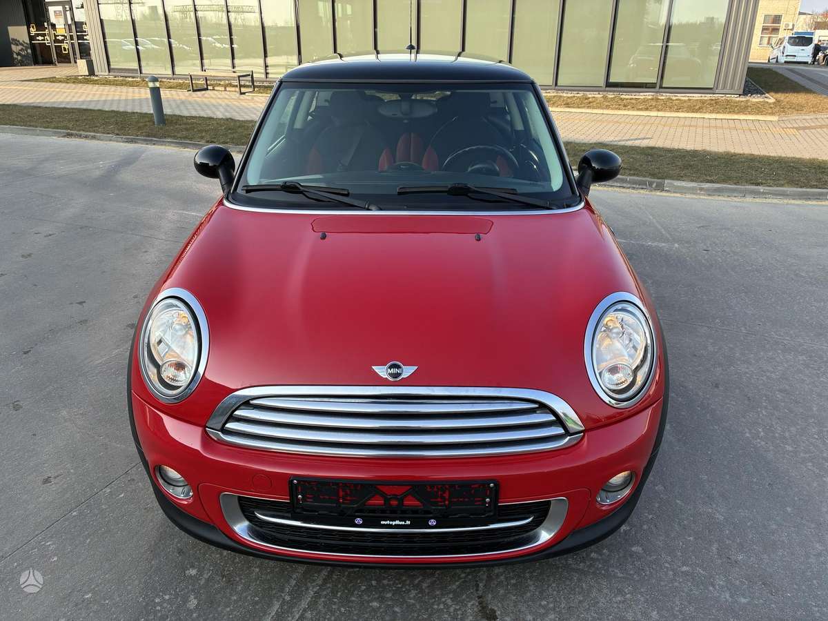 Mini Cooper, 1.6 l., hatchback