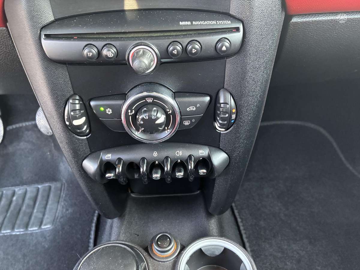 Mini Cooper, 1.6 l., hatchback