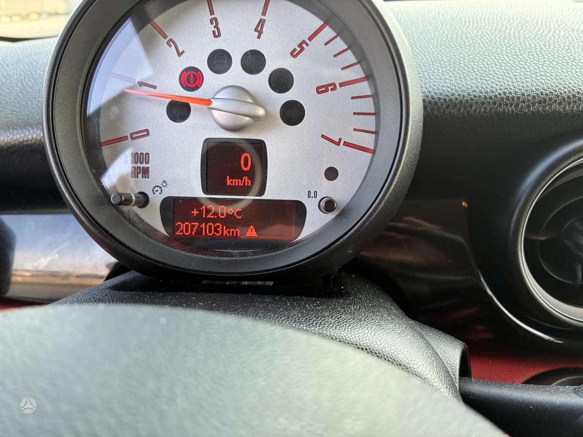 Mini Cooper, 1.6 l., hatchback