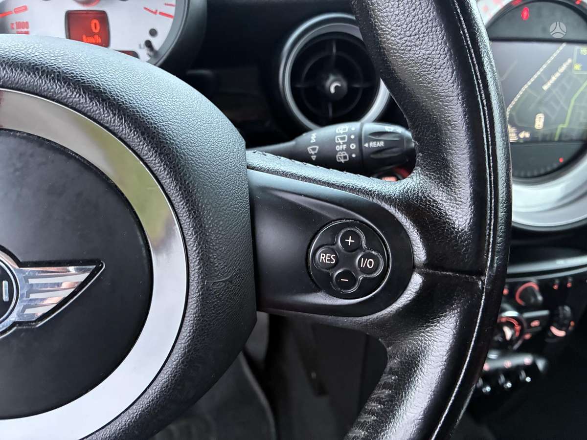 Mini Cooper, 1.6 l., hatchback