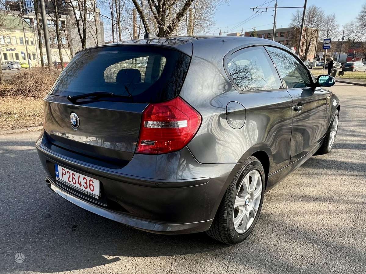 BMW 120, 2.0 l., hatchback