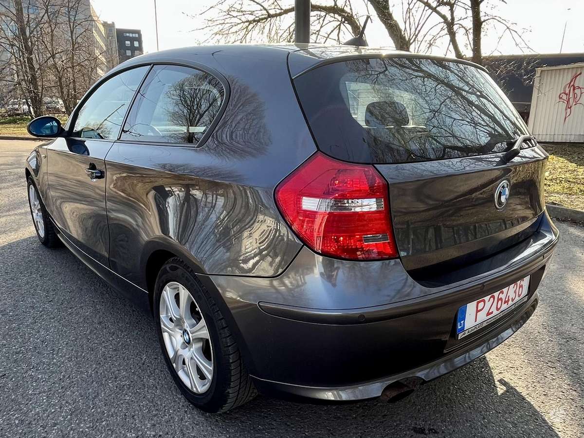 BMW 120, 2.0 l., hatchback