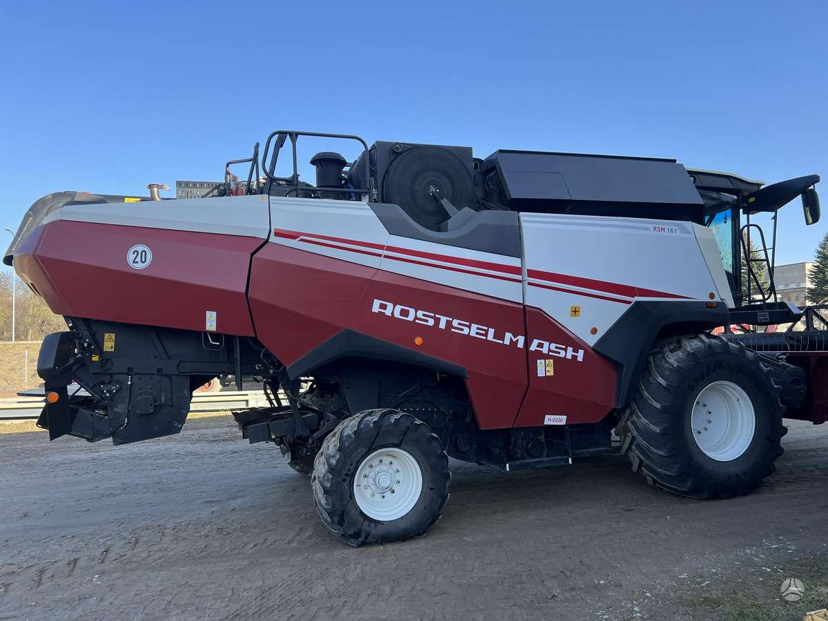 Rostselmash RSM 161, kombainai