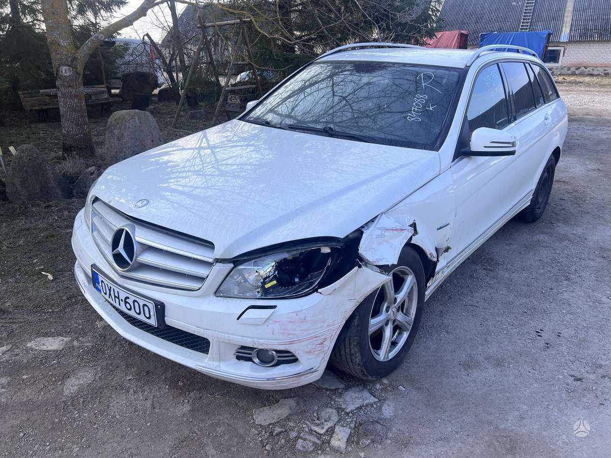 Mercedes-Benz C220 dalimis