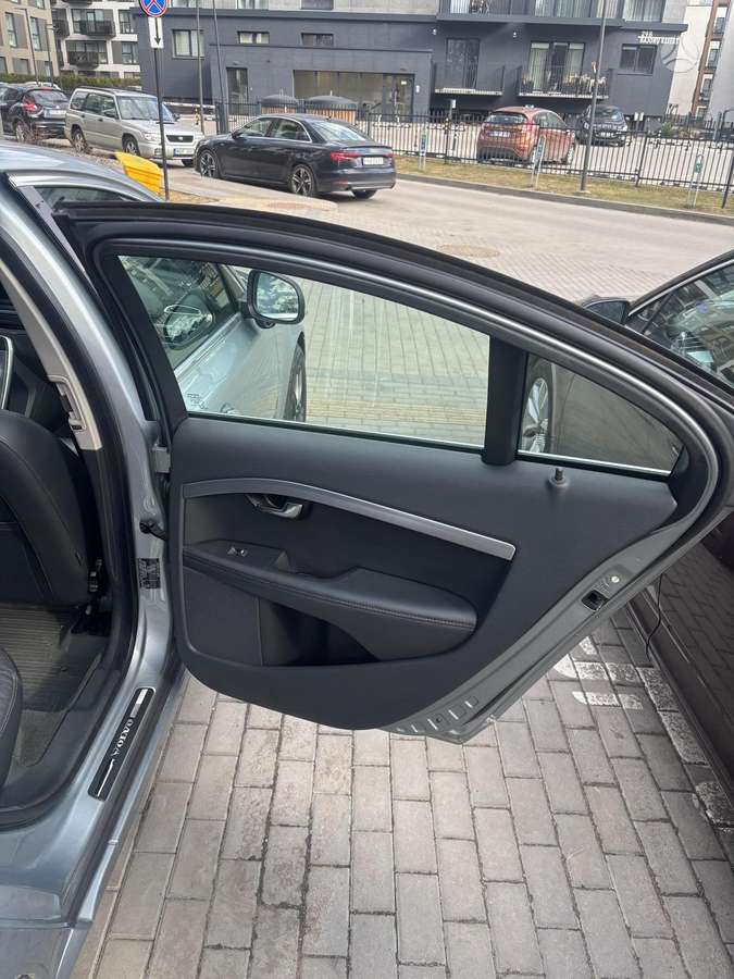 Volvo S80, 2.0 l., Седан