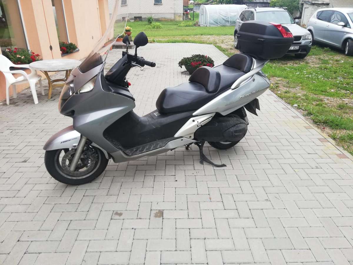 Honda Silverwing 600cc, мотороллеры / мопеды