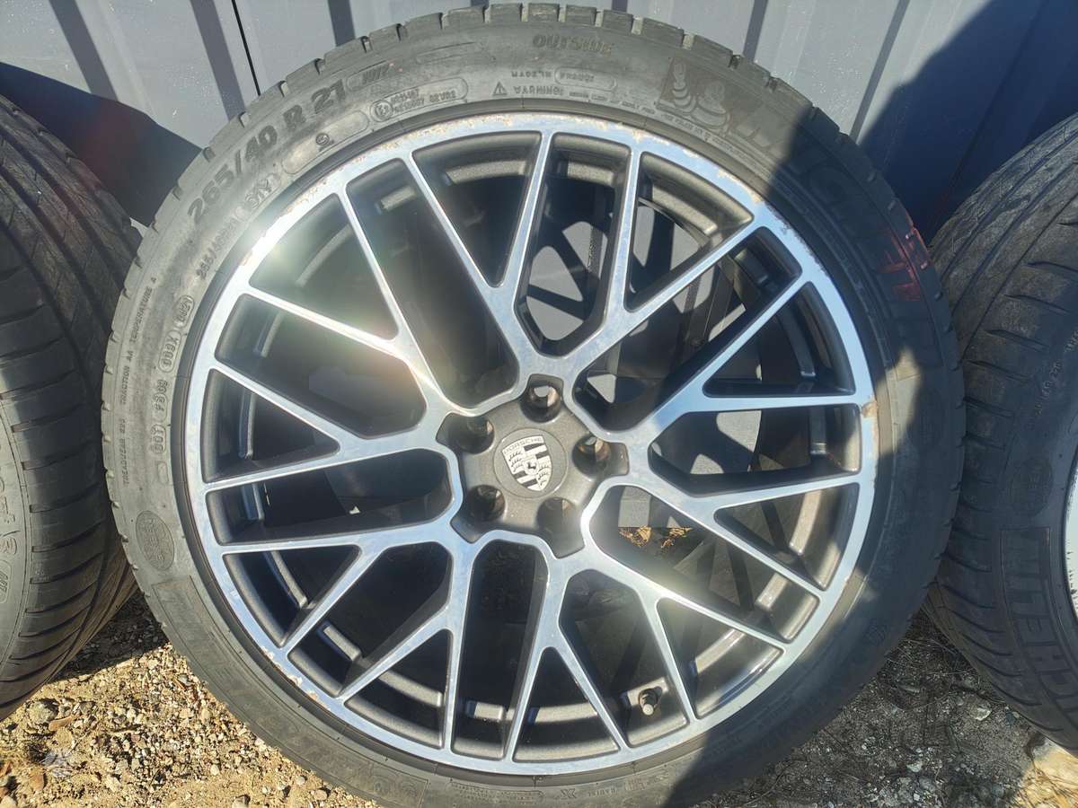 Porsche Macan, light alloy, R21