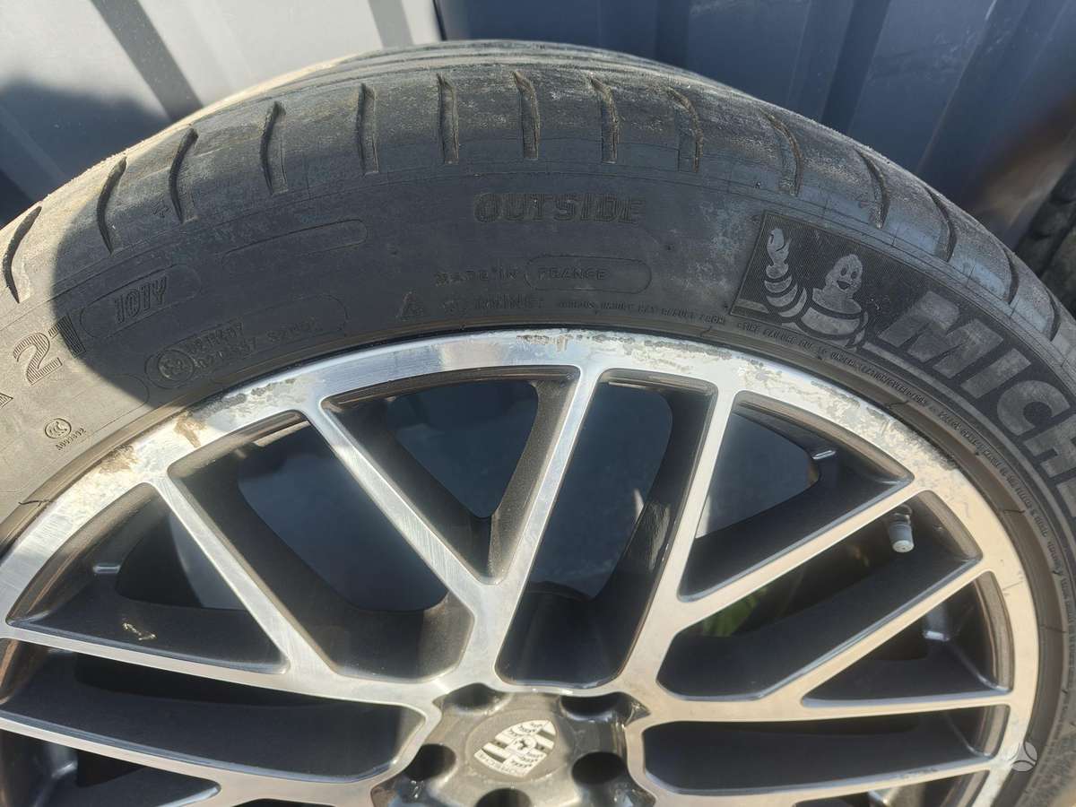 Porsche Macan, light alloy, R21