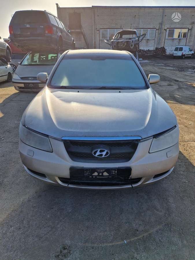 Hyundai Sonata Dalimis