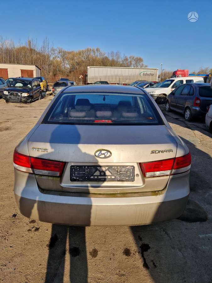 Hyundai Sonata Dalimis